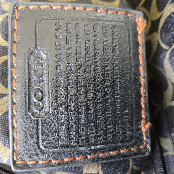 Coach purse. - Picture 7 of 7